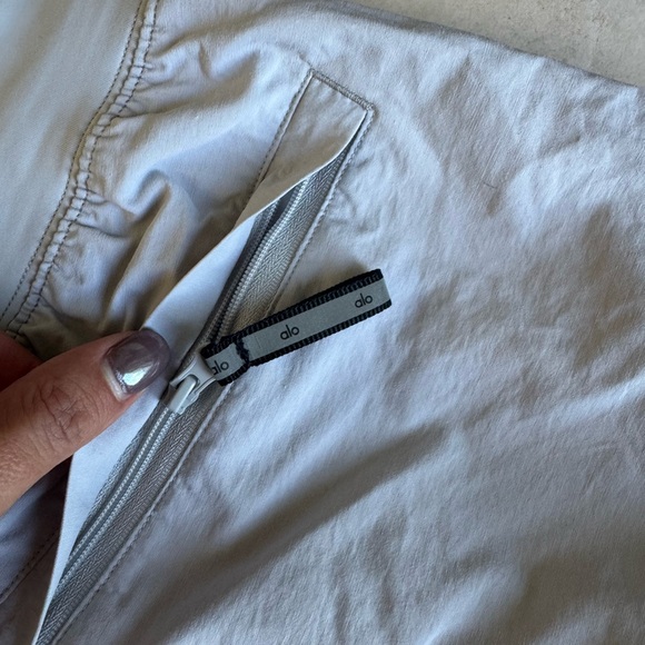 ALO yoga Torrent Track Sweatpant Titanium Women’s Sz Medium - Picture 12 of 12